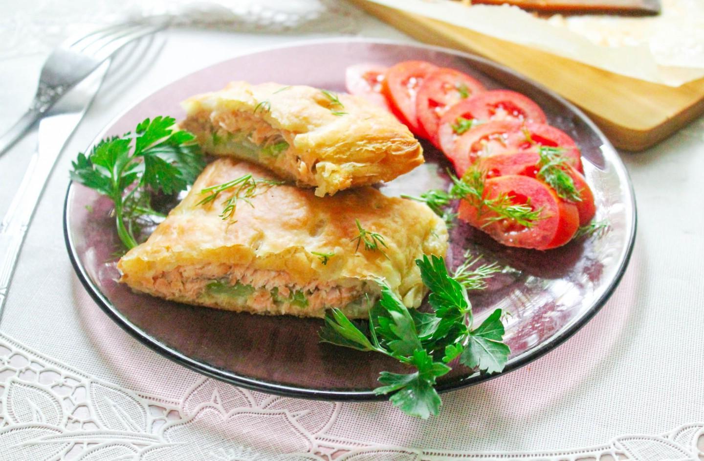 Puff Pastry-Wrapped Fish with Vegetables
