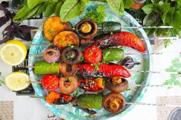 Grilled Vegetable Skewers: Easy, Juicy, and Perfect for Picnics