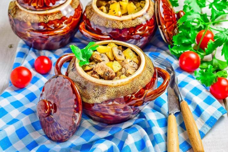 Oven-Baked Pot Roast with Mushrooms