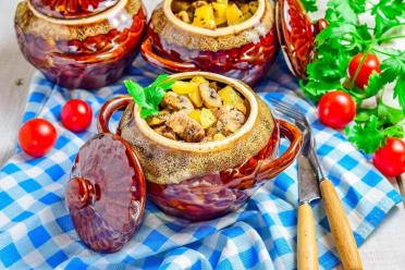 Oven-Baked Pot Roast with Mushrooms