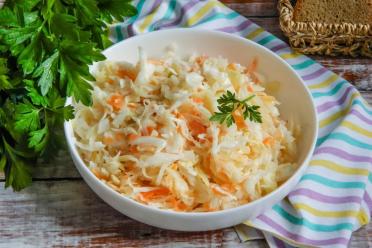 Quick Pickled Crispy Cabbage