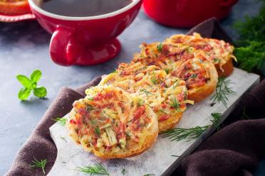Quick & Easy Sausage Pan Sandwiches