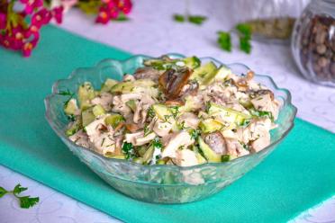 Quick Chicken, Mushroom, and Cucumber Salad