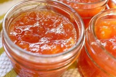 Easy Apricot Jam Jelly for Sweet Tooths