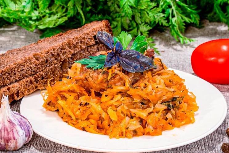 Savory Sauerkraut Stew with Pork