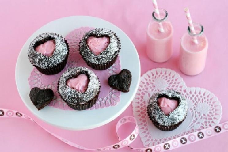 Valentine's Day Heart Cupcakes Valentine's Day Heart Cupcakes