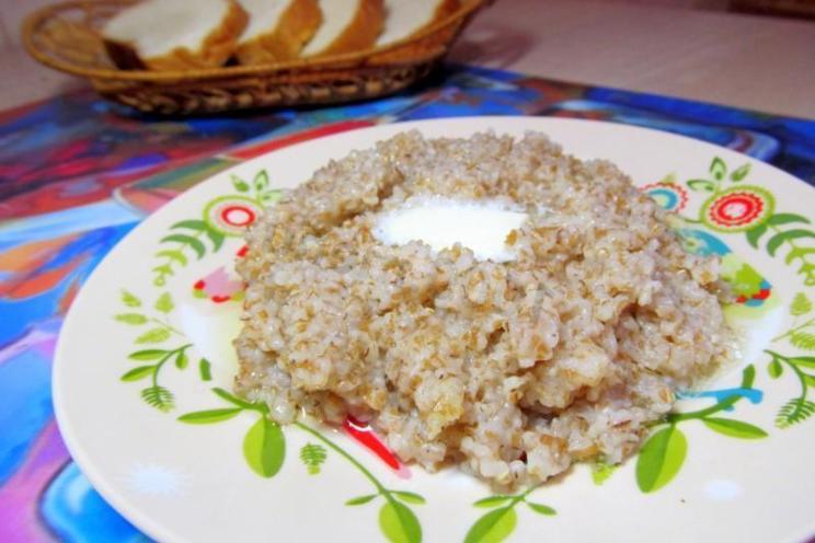 Simple Buttered Wheat Porridge (No Milk Needed)