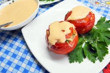 Cheese-Stuffed Tomatoes with Onion and Parsley