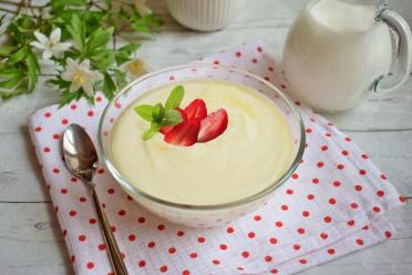 Lump-Free Creamy Semolina Porridge