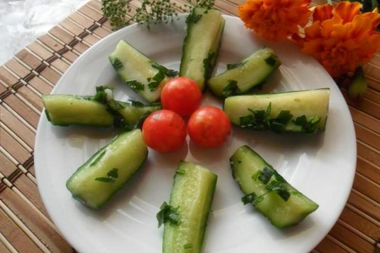 Easy Bag-Pickled Cucumbers