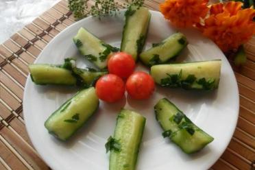 Easy Bag-Pickled Cucumbers