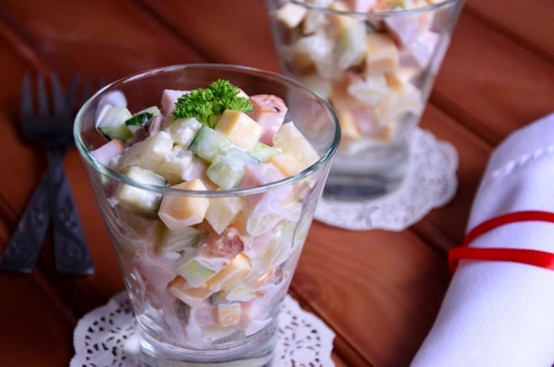 Easy 10-Minute Ham and Pineapple Salad Easy 10-Minute Ham and Pineapple Salad