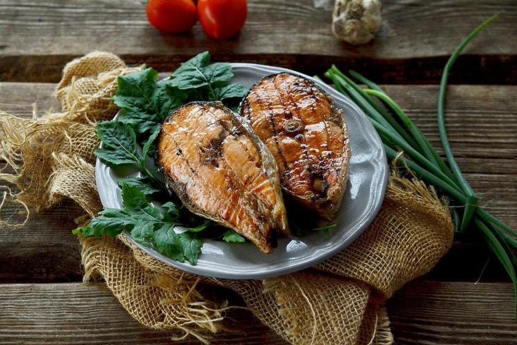 Grilled Chum Salmon Steaks Grilled Chum Salmon Steaks