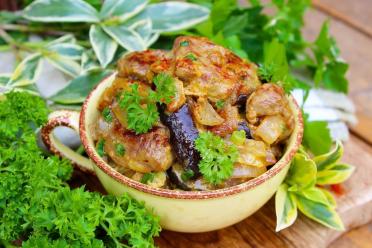 Turkey and Eggplants in Creamy Sauce