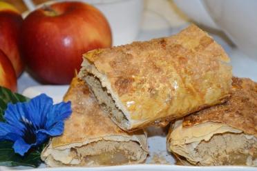 Quick Apple Strudel with Lavash