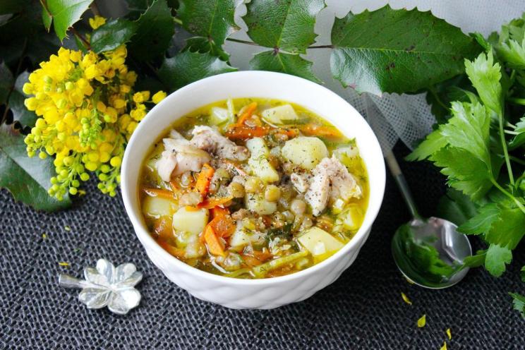Hearty Chicken and Green Lentil Soup