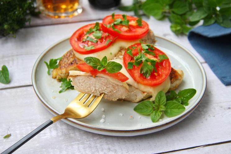 Pan-Seared Chicken with Tomatoes and Cheese Pan-Seared Chicken with Tomatoes and Cheese