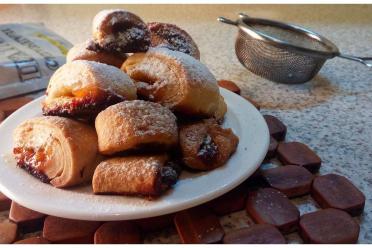 Jam-Filled Cookie Rolls