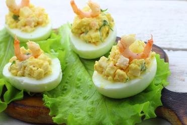 Shrimp & Pineapple Stuffed Eggs: Quick and Delicious Appetizer
