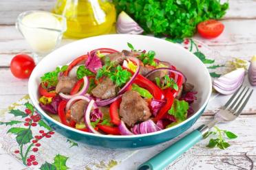 Beef Liver and Onion Salad: A Quick, Healthy Meal