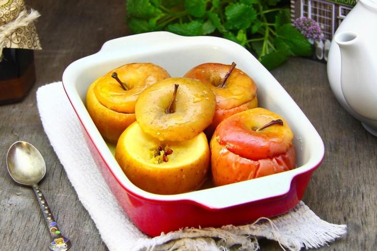 Microwave-Baked Honey Apples in Peel