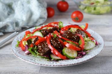 Sesame Pepper Beef Salad