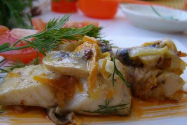 Slow-Cooked Pike Perch in Sour Cream