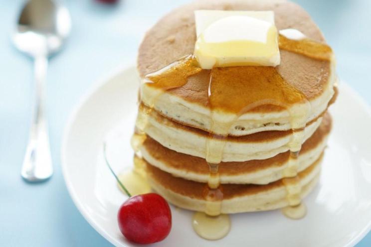 Fluffy American Milk Pancakes