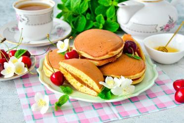 Japanese Dorayaki: Sweet Breakfast Pancakes