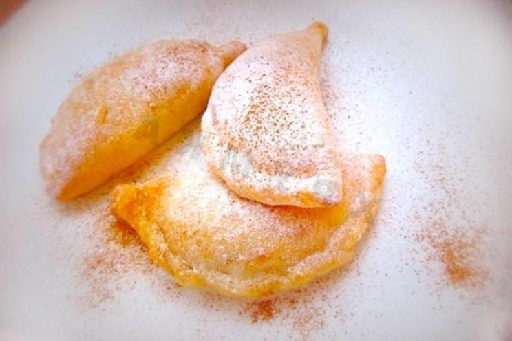 Apple Cinnamon Dumplings with Cottage Cheese Dough