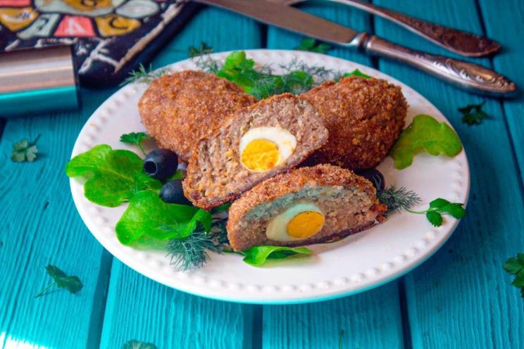 Oven-Baked Meat Zrazy with Quail Eggs