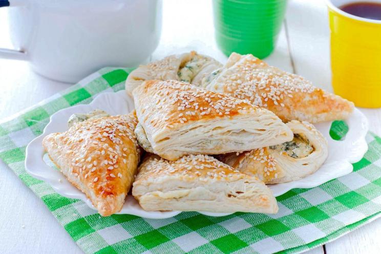 Cheese and Herb Puff Pastry Bites Cheese and Herb Puff Pastry Bites