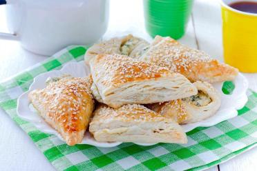 Cheese and Herb Puff Pastry Bites