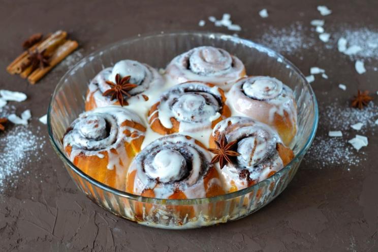Easy Homemade Cinnamon Rolls with Sugar Glaze Easy Homemade Cinnamon Rolls with Sugar Glaze