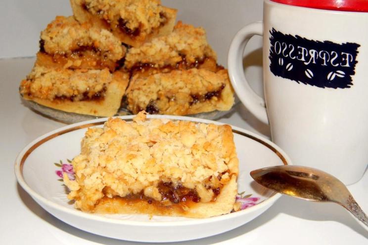 Quick & Easy Jam-Filled Crumble Pie Quick & Easy Jam-Filled Crumble Pie