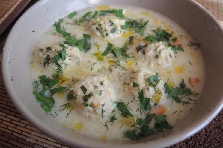 Cheesy Vegetable Chicken Meatball Soup