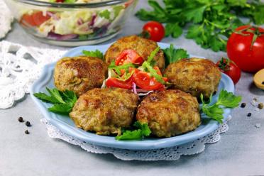 Oven-Baked Beef and Pork Cutlets