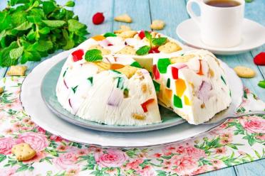 Broken Glass No-Bake Jelly and Cookie Cake
