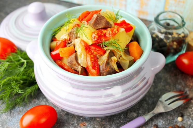 Oven-Baked Pork Heart with Potatoes