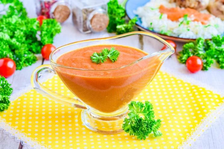 Quick & Tasty Tomato-Sour Cream Gravy