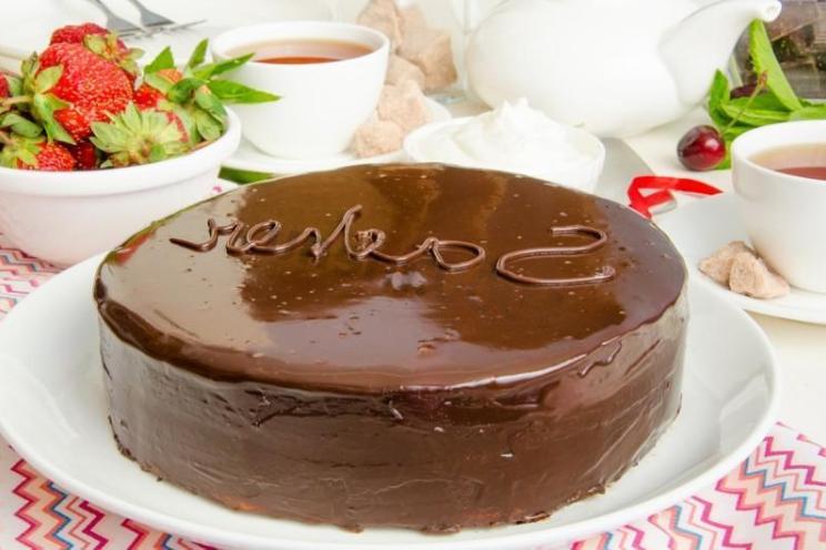Decadent Sachertorte: Austrian Chocolate Cake with Fruity Jam Decadent Sachertorte: Austrian Chocolate Cake with Fruity Jam