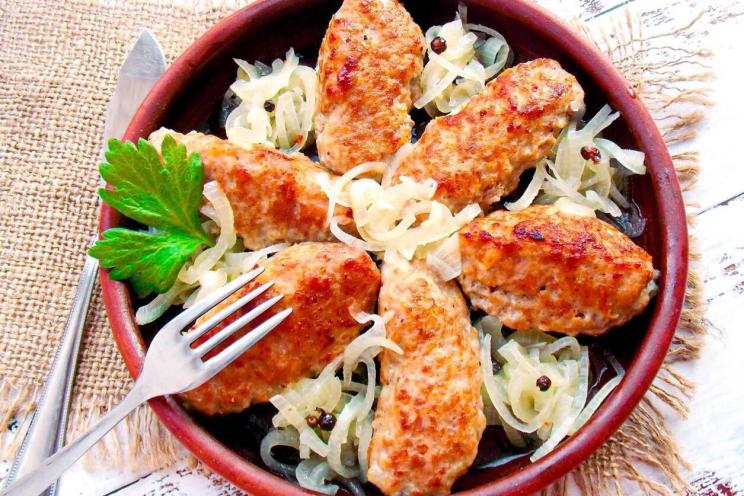 Moldavian Mititei: Juicy Grilled Sausages