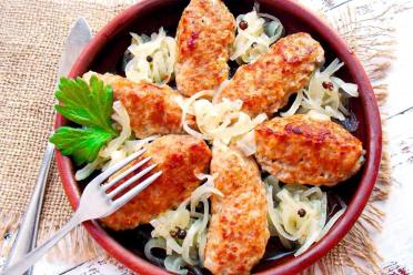 Moldavian Mititei: Juicy Grilled Sausages