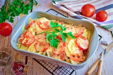 Baked Salmon and Potatoes: A Juicy, Savory Delight