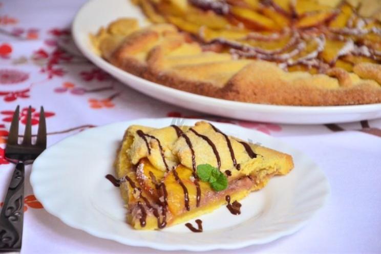 Peach and Nectarine Shortbread Pie