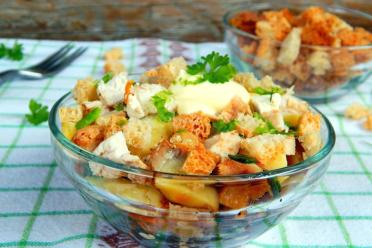 Smoked Chicken and Crouton Salad