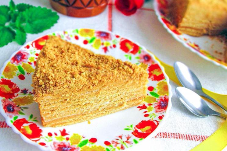 Honey & Sour Cream Delight Cake