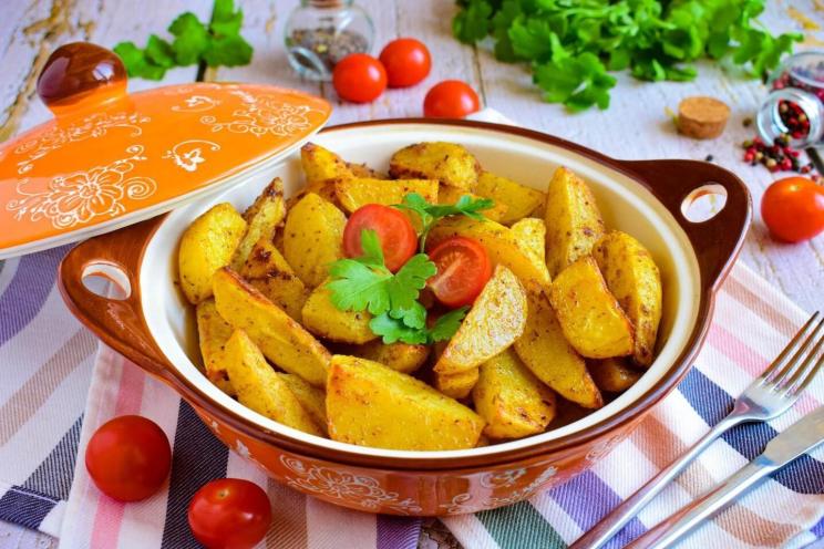 Crispy Garlic Baked Potatoes