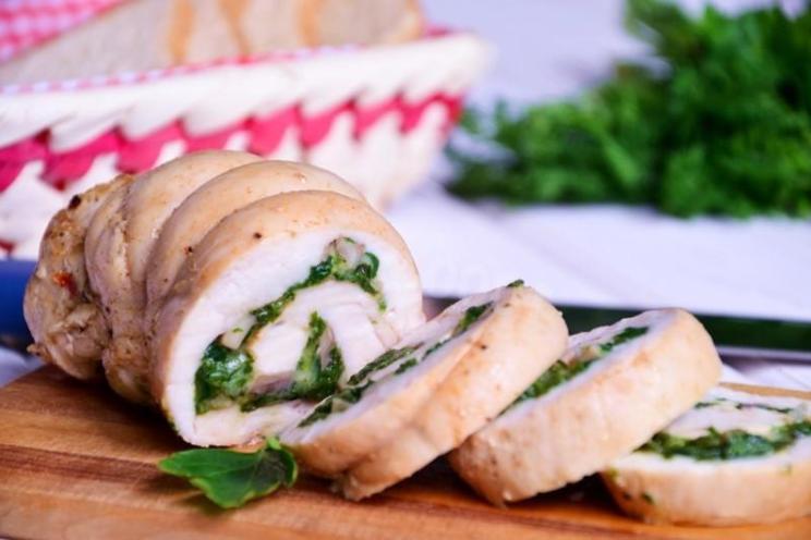 Spinach-Stuffed Chicken Rolls