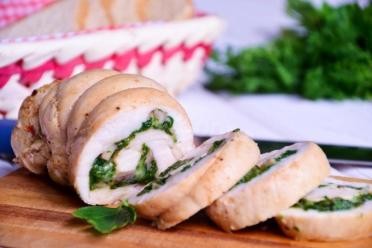 Spinach-Stuffed Chicken Rolls